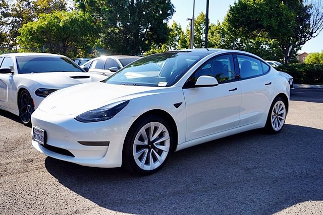 Used 2023 Tesla Model 3 Standard Range RWD image 13