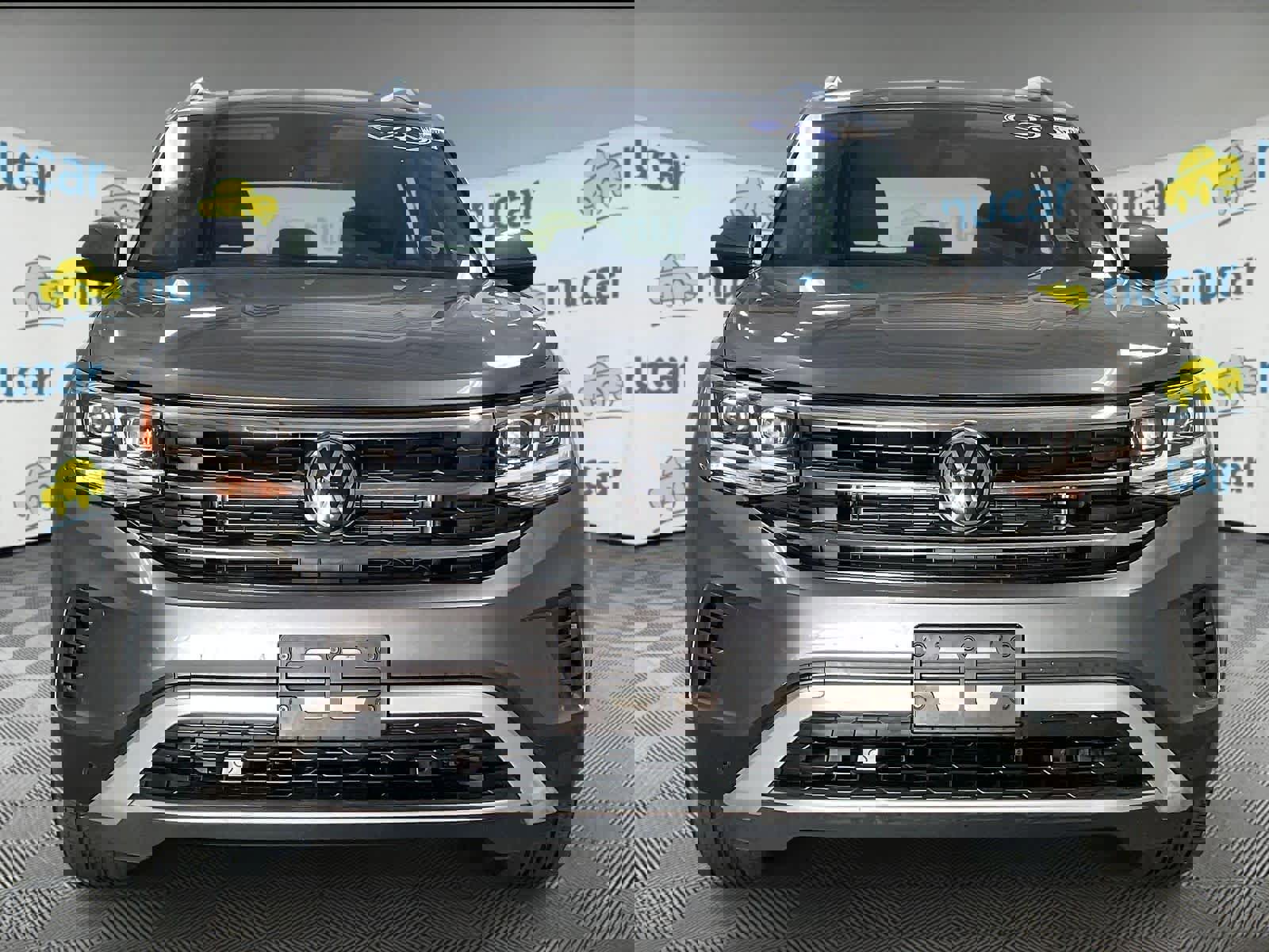 Used 2023 Volkswagen Atlas SE w/ Panoramic Sunroof Package image 2