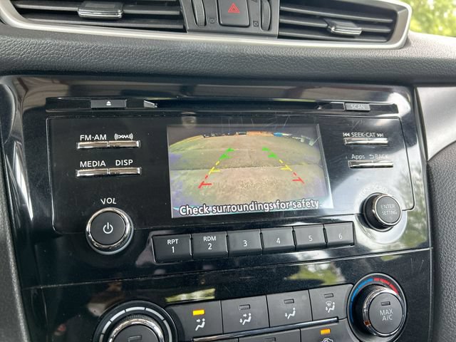 Used 2016 Nissan Rogue S AWD/4WD image 14