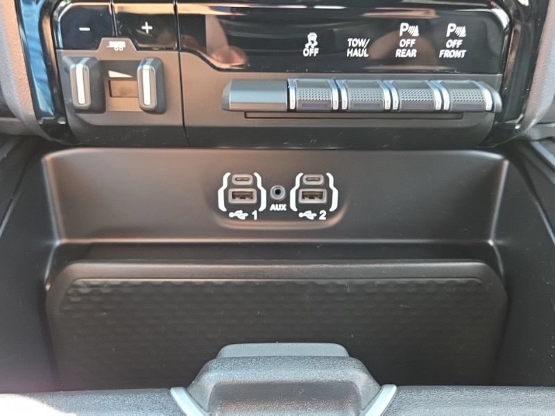 Used 2023 RAM 2500 Laramie w/ Night Edition AWD/4WD image 42