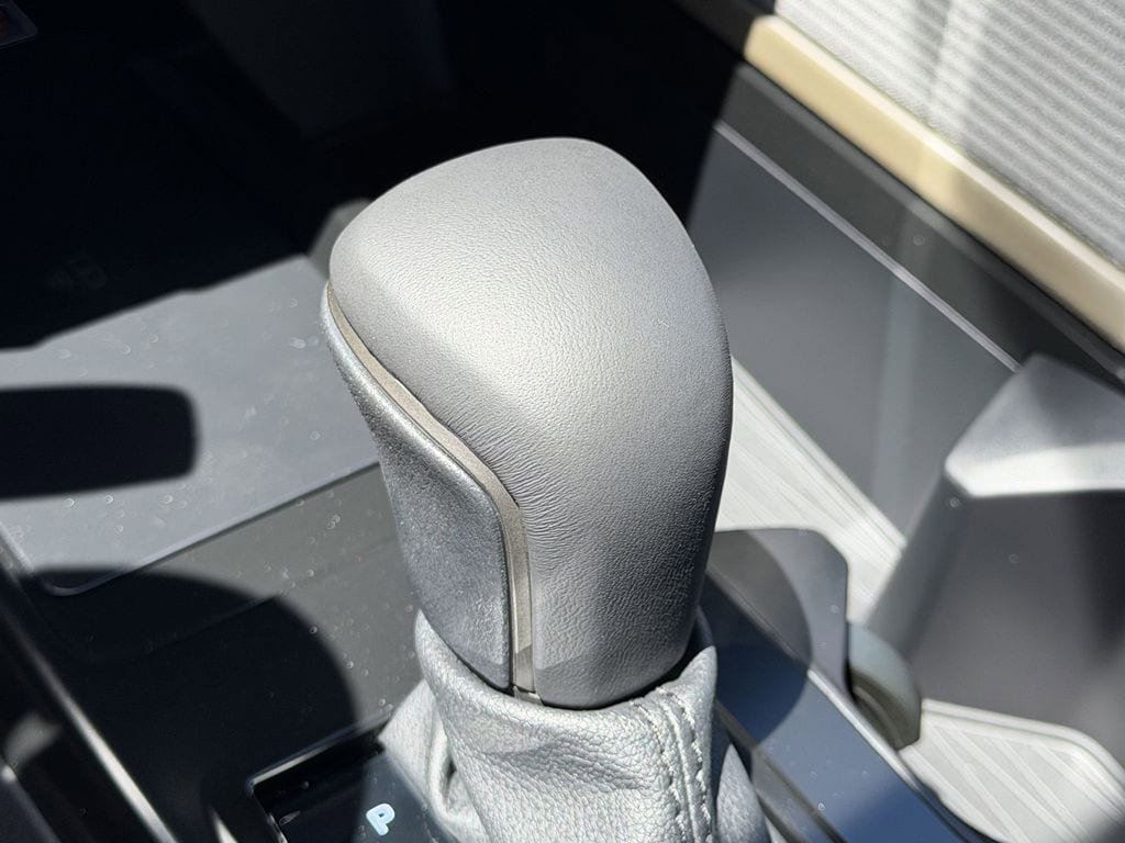 Used 2026 Toyota Camry SE FWD image 21