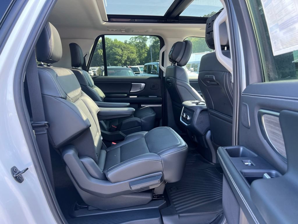 New 2026 Ford Expedition Max Platinum w/ Driver's Package AWD/4WD image 24