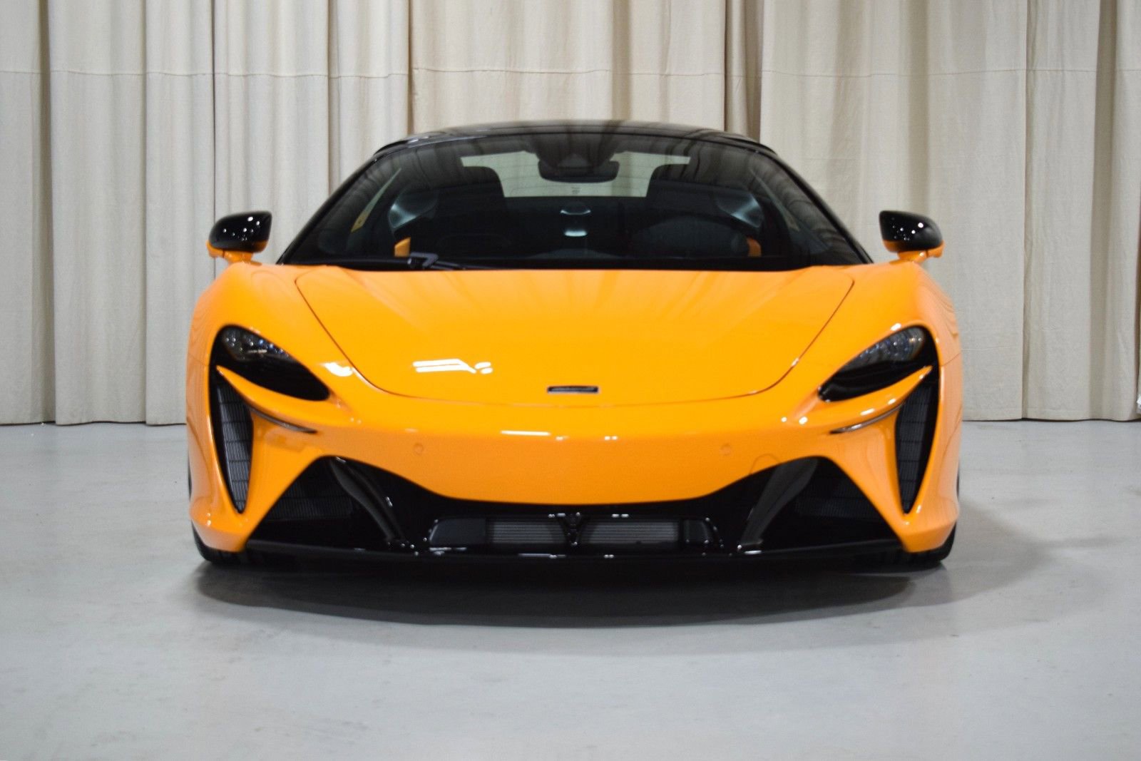 New 2026 McLaren Artura Spider RWD image 8