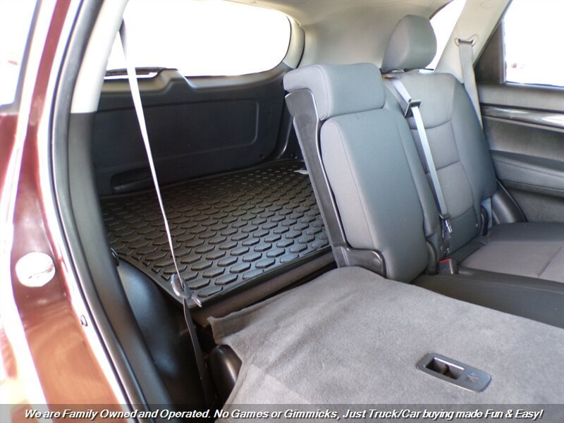 Used 2012 Kia Sorento LX AWD/4WD image 11