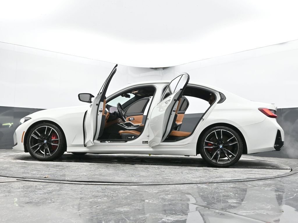 Used 2023 BMW M340i w/ Shadowloine Package image 88