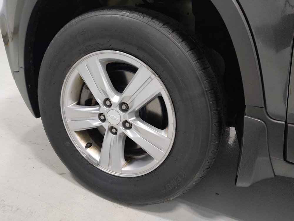 Used 2020 Chevrolet Trax LS w/ Tint and Cruise Package AWD/4WD image 31
