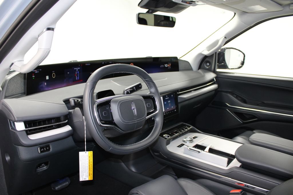 New 2026 Lincoln Navigator L Reserve image 25