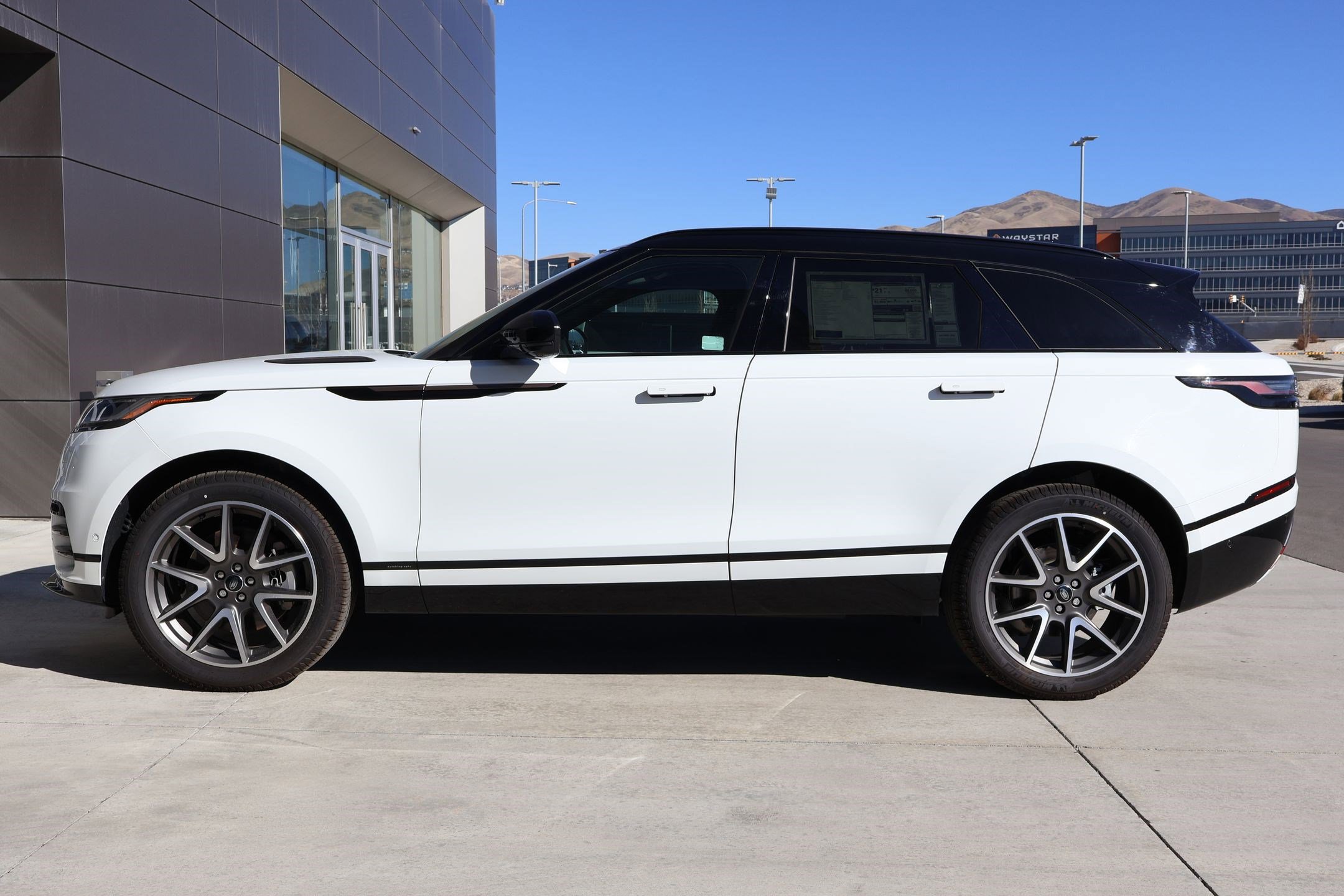 New 2026 Land Rover Range Rover Velar Autobiography AWD/4WD image 9