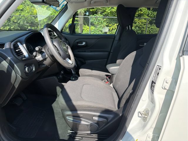Used 2023 Jeep Renegade Latitude AWD/4WD image 11