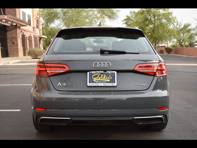 Used 2018 Audi A3 e-tron Premium Plus w/ Technology Package FWD image 8
