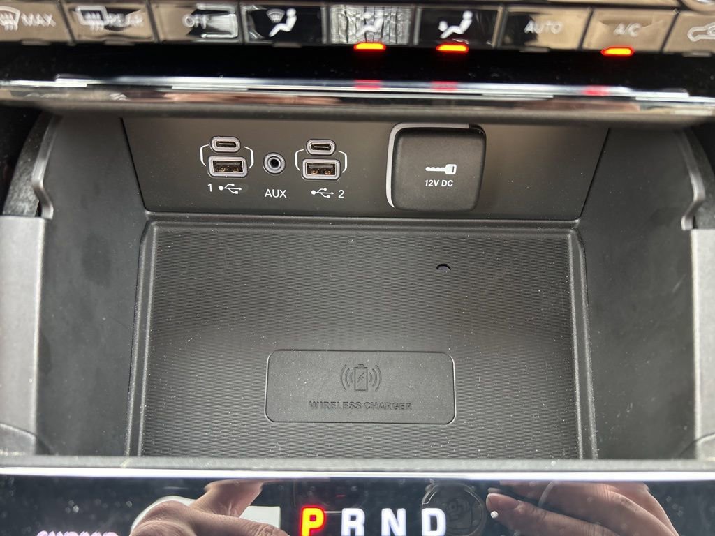 Used 2023 Jeep Grand Cherokee Limited w/ Luxury Tech Group II image 34