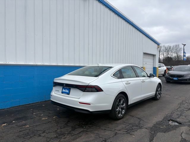 Used 2024 Honda Accord EX image 2