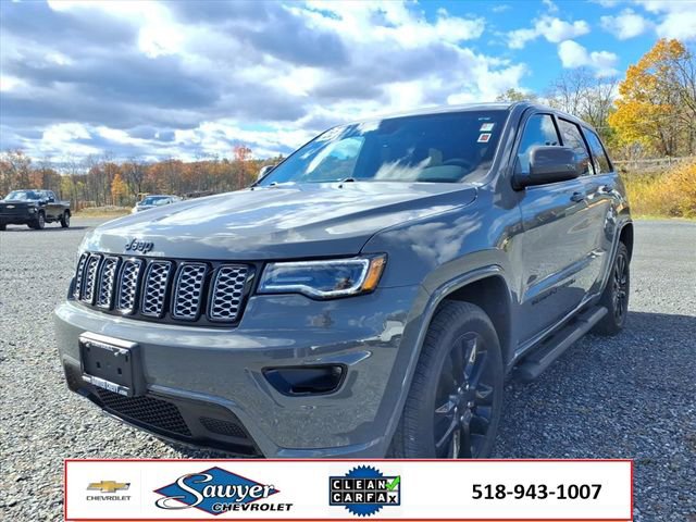 Used 2022 Jeep Grand Cherokee Laredo X image 3