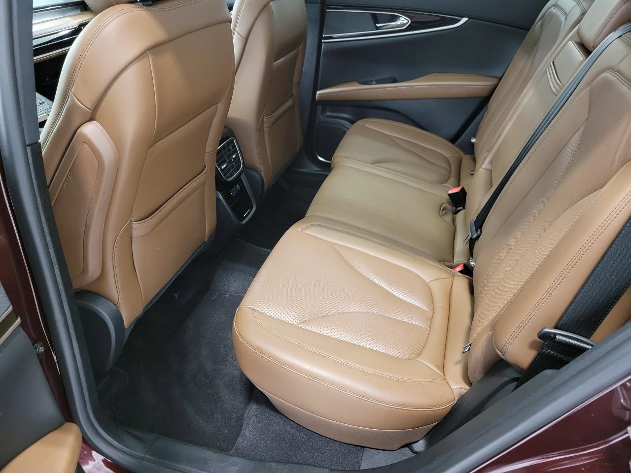 Used 2023 Lincoln Nautilus Reserve AWD/4WD image 21