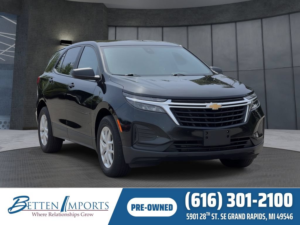 Used 2022 Chevrolet Equinox LS w/ LS Convenience Package AWD/4WD image 1