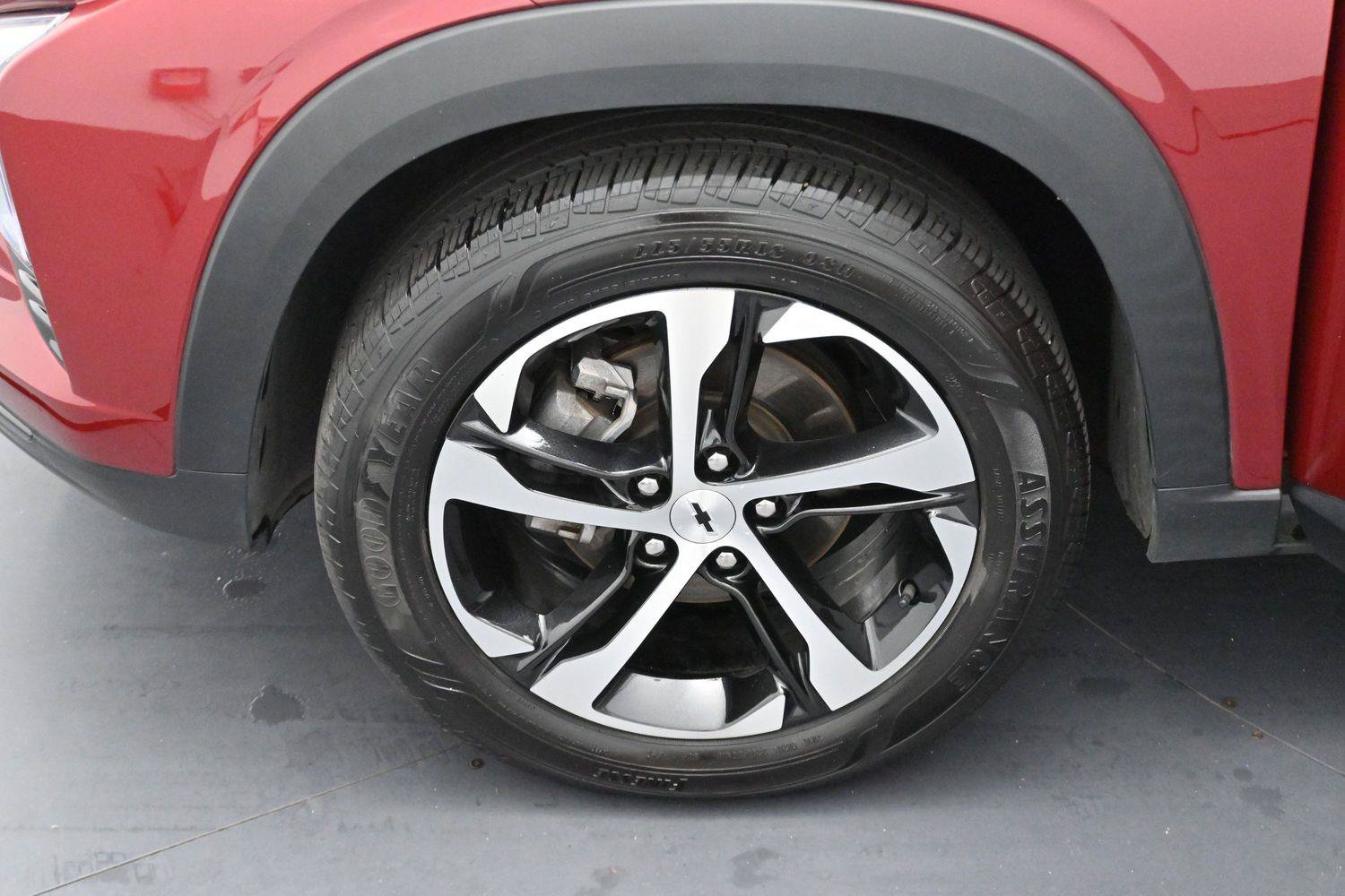 Used 2024 Chevrolet Trax RS w/ Driver Confidence Package FWD image 29