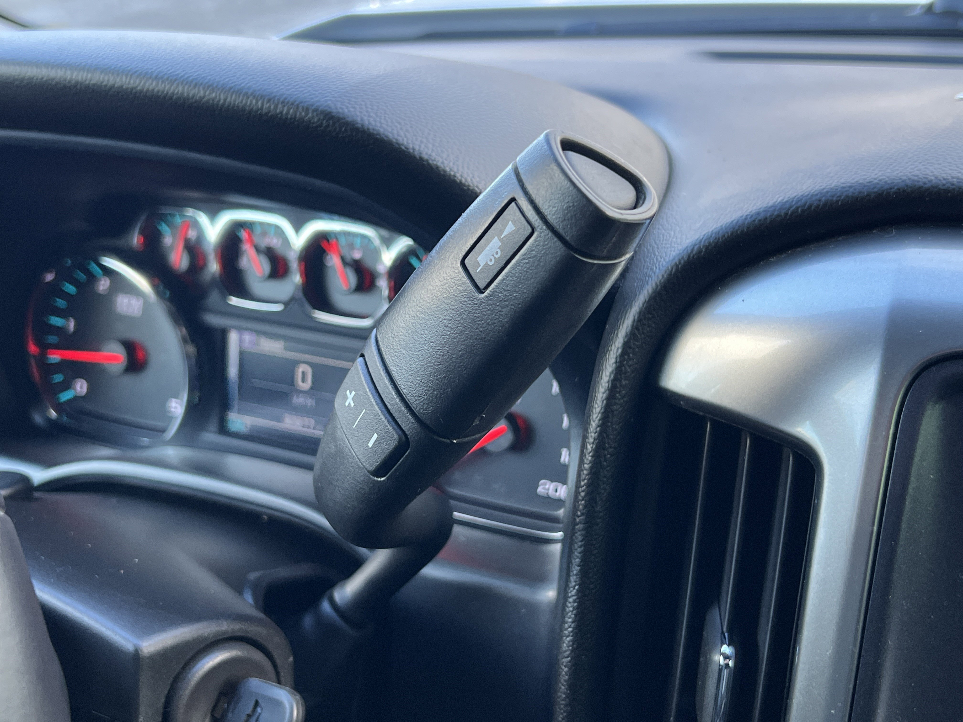 Used 2018 Chevrolet Silverado 3500 LT image 29