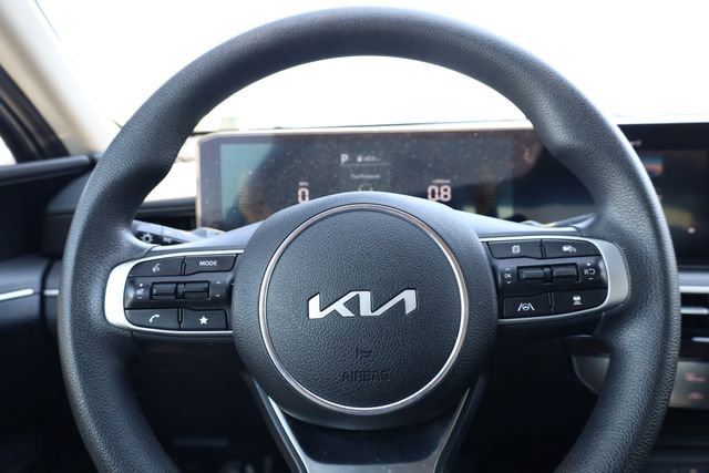 Used 2025 Kia K5 LXS FWD image 14
