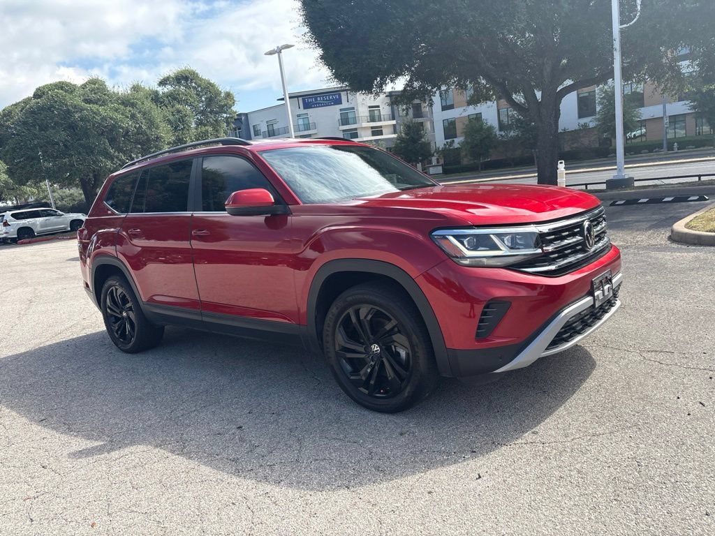 Used 2023 Volkswagen Atlas SE w/ Black Wheel Package FWD image 7