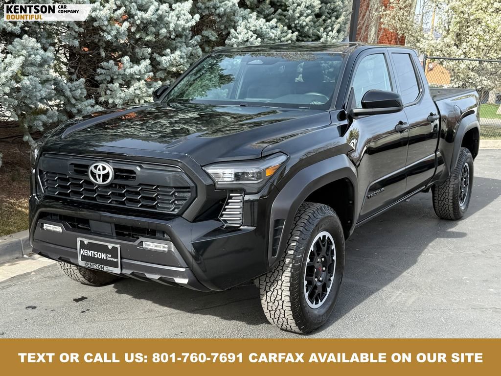 Used 2025 Toyota Tacoma TRD Off-Road image 3
