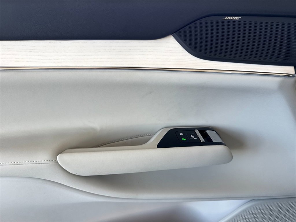 New 2025 Volvo EX90 Plus image 10