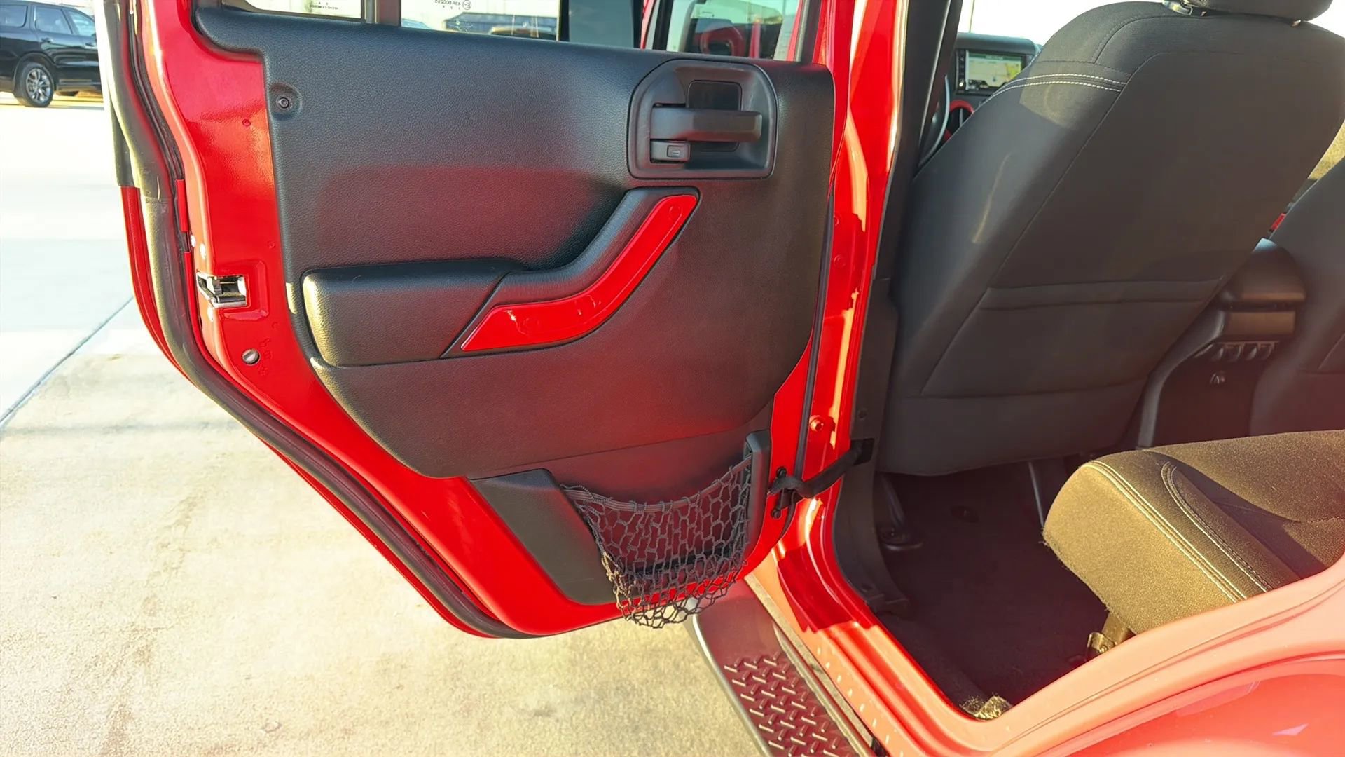 Used 2015 Jeep Wrangler Unlimited Sahara w/ Trailer Tow Group image 46