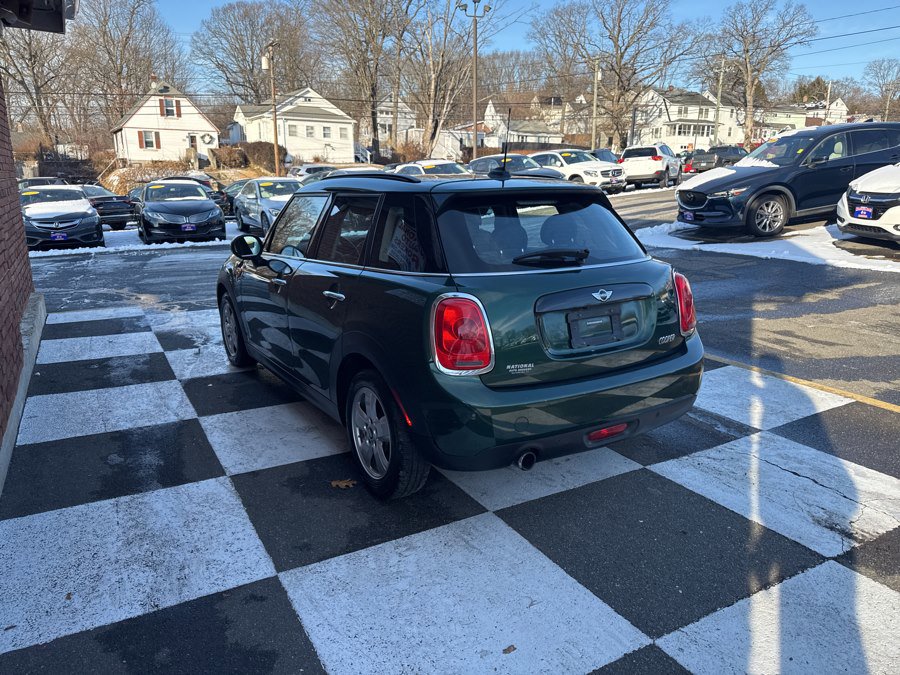 Used 2017 MINI Cooper 4-Door Hardtop image 4