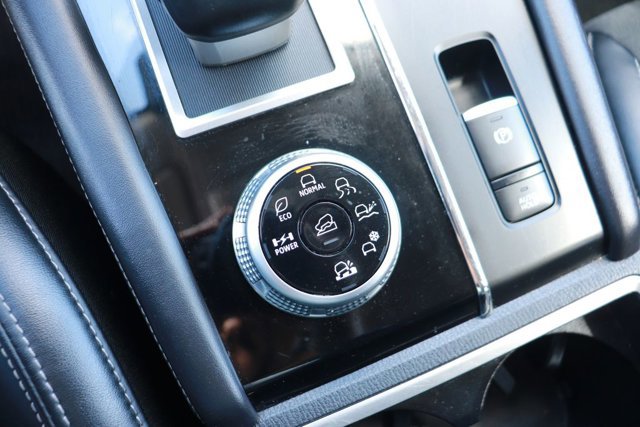 Used 2024 Mitsubishi Outlander 4WD Plug-In Hybrid image 20