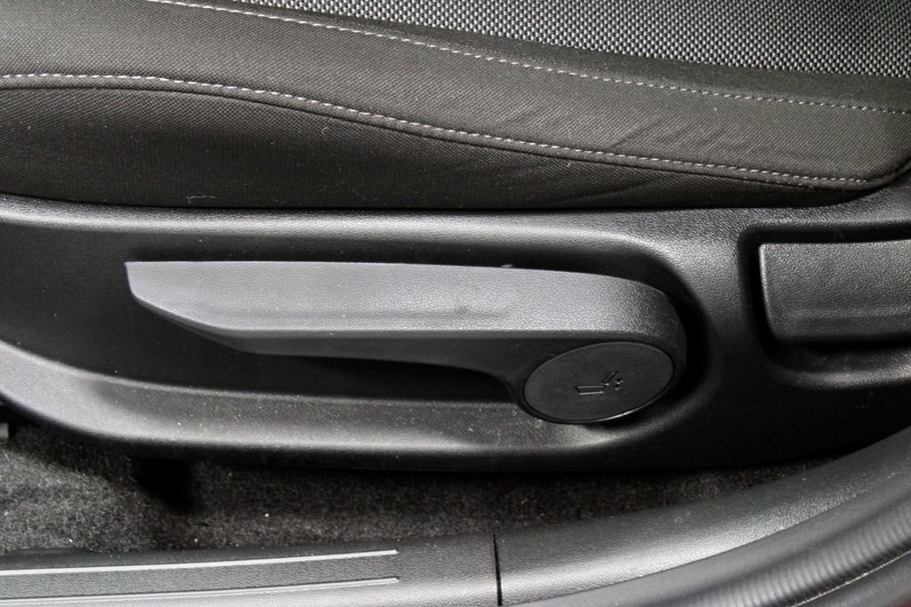 Used 2024 Hyundai Elantra SE FWD image 24