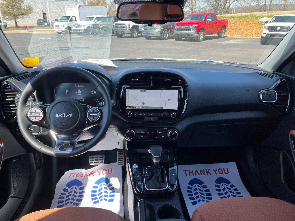 Used 2025 Kia Soul EX image 19