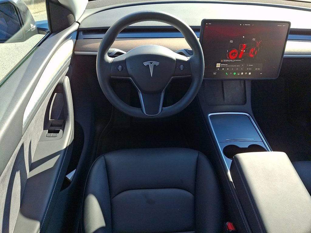 Used 2025 Tesla Model Y Long Range RWD image 11