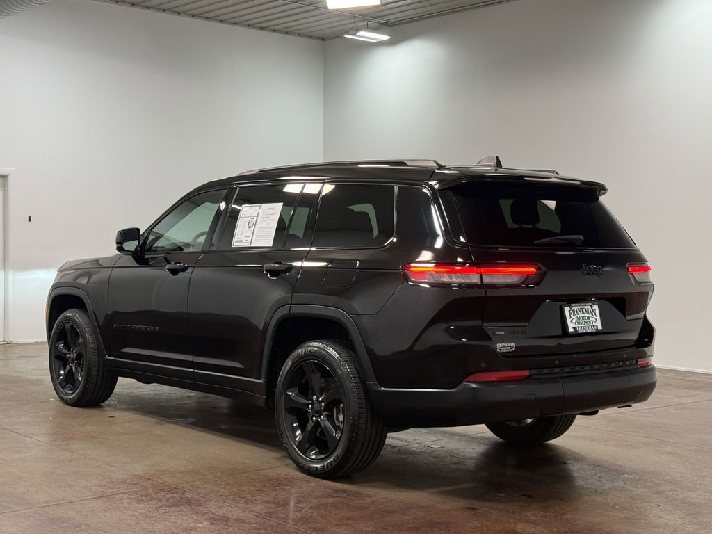 Used 2023 Jeep Grand Cherokee L Laredo AWD/4WD image 4
