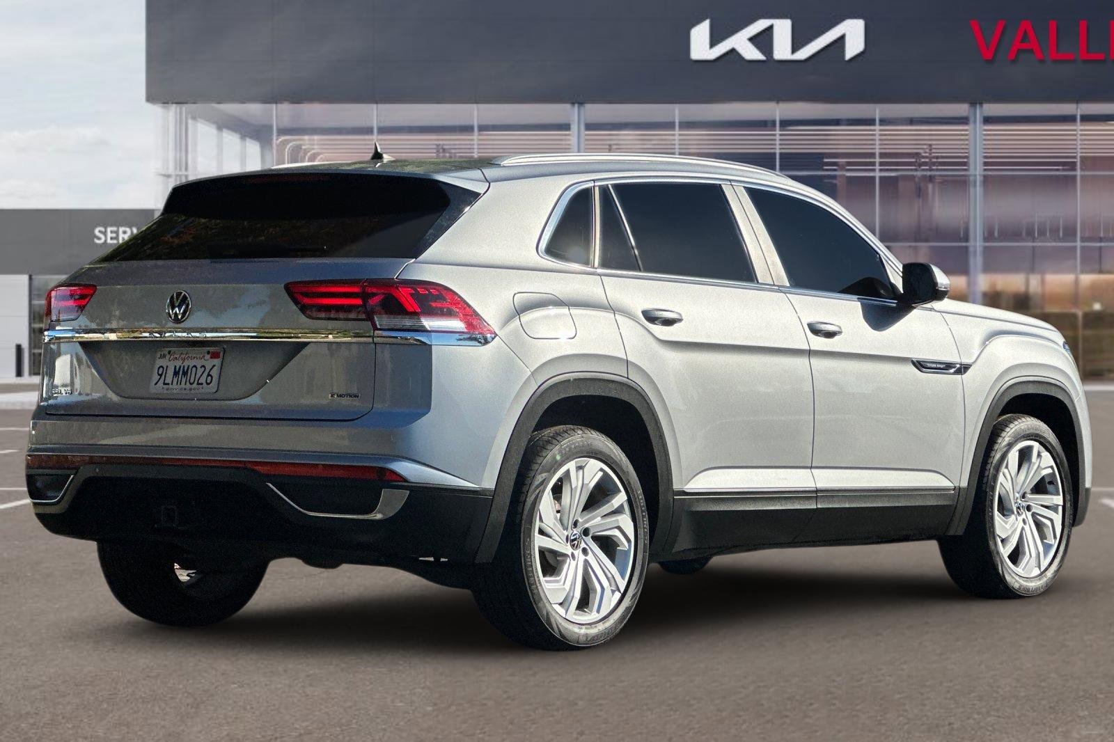 Used 2020 Volkswagen Atlas Cross Sport SEL image 4