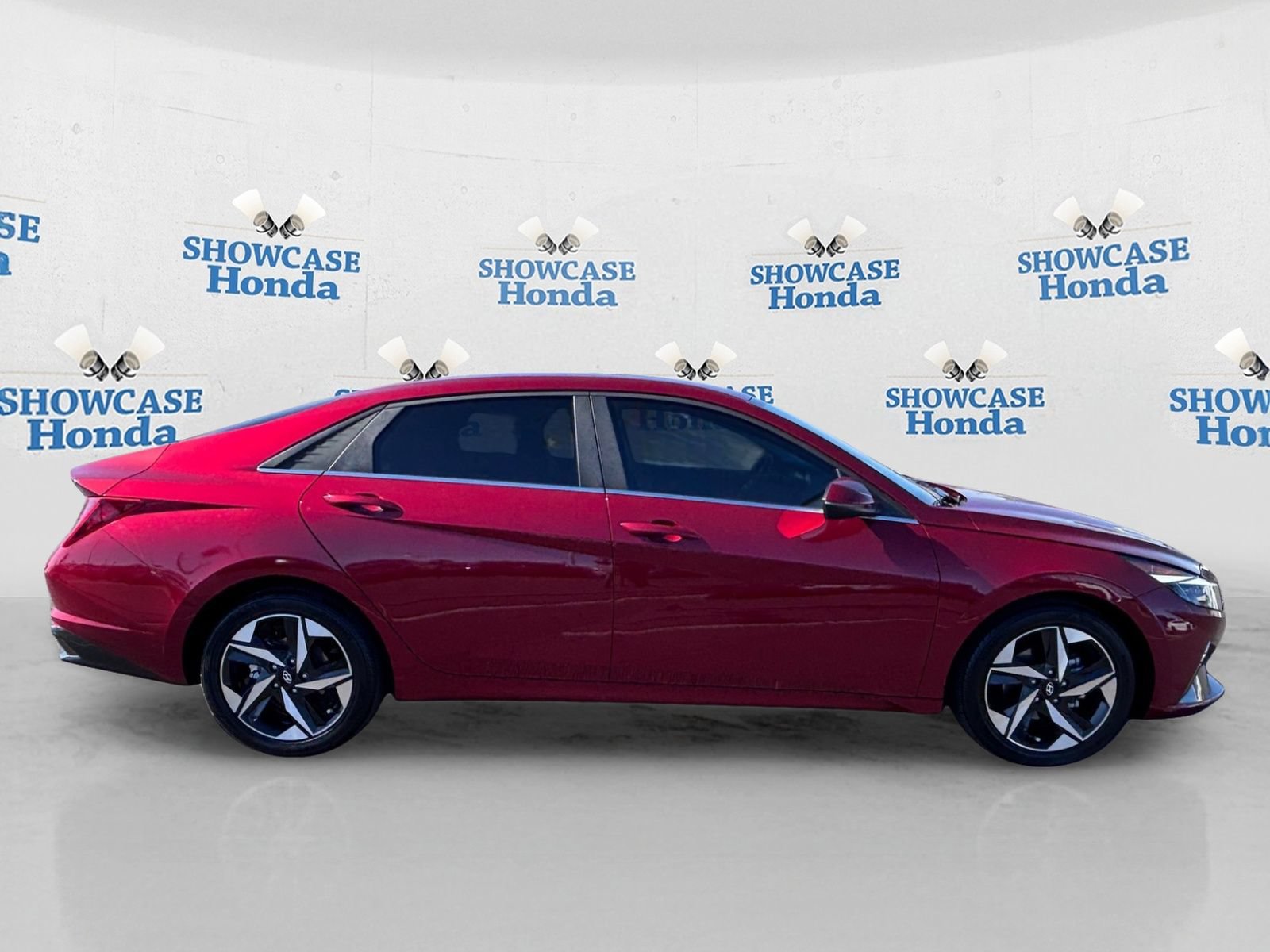Used 2023 Hyundai Elantra Limited FWD image 9
