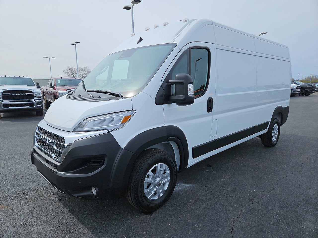 New 2025 RAM ProMaster 2500 w/ Quick Order Package 22G SLT image 3