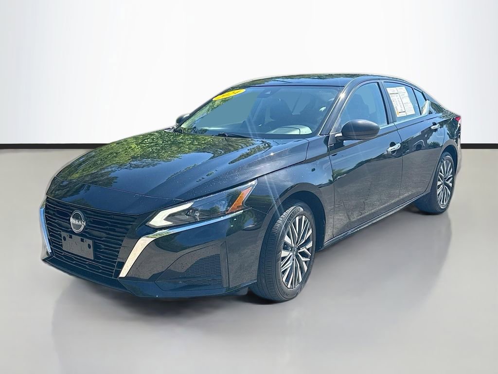 Certified 2024 Nissan Altima 2.5 SV AWD/4WD image 29