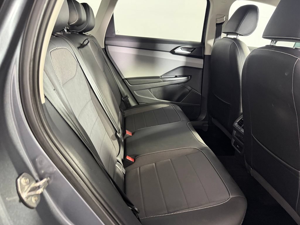 Used 2023 Volkswagen Taos SE w/ Panoramic Sunroof Package AWD/4WD image 19