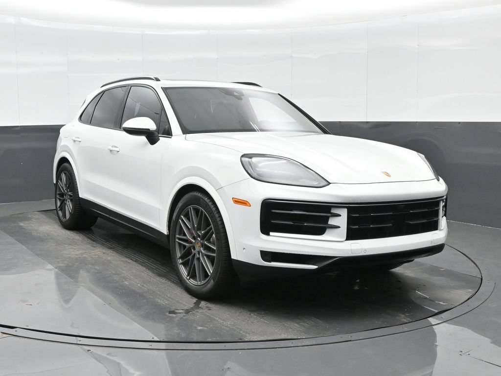 Certified 2025 Porsche Cayenne S AWD/4WD image 11