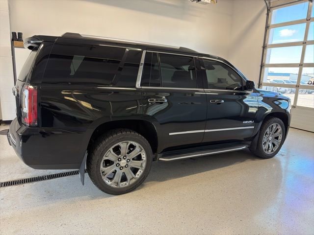 Used 2016 GMC Yukon Denali AWD/4WD image 10
