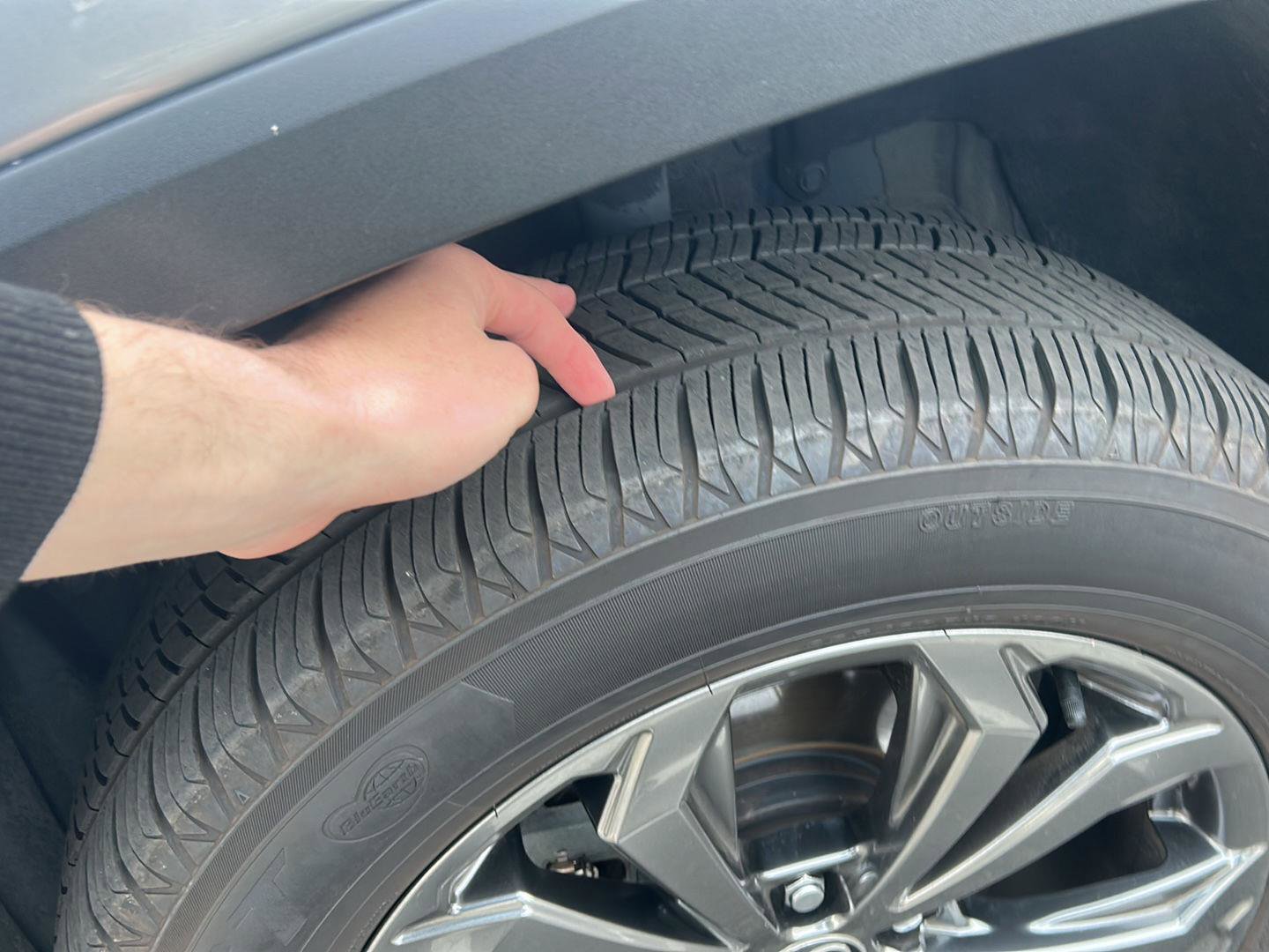 Used 2022 Toyota RAV4 Limited image 2