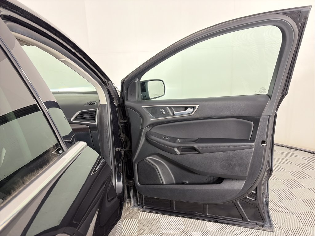 Used 2024 Ford Edge SEL AWD/4WD image 30