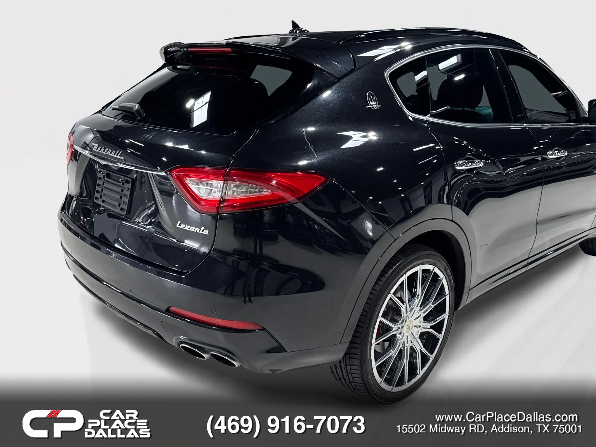 Used 2017 Maserati Levante w/ Sport Package AWD/4WD image 10