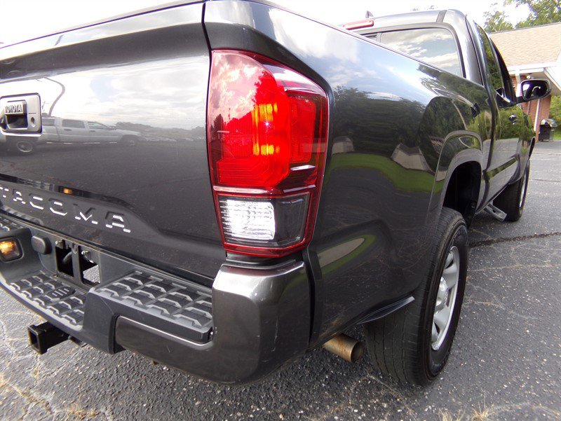 Used 2022 Toyota Tacoma SR5 image 11