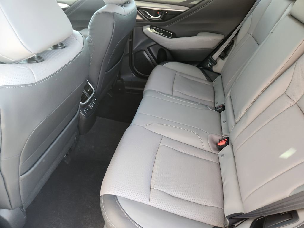 Used 2022 Subaru Outback Limited image 18