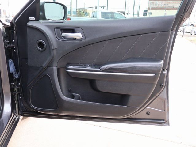 Used 2022 Dodge Charger SXT w/ Driver Convenience Group image 10