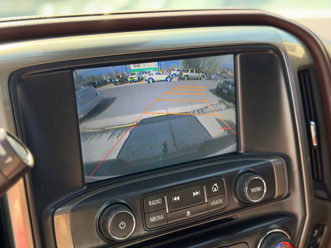 Used 2015 Chevrolet Silverado 1500 High Country w/ High Country Premium Package AWD/4WD image 12