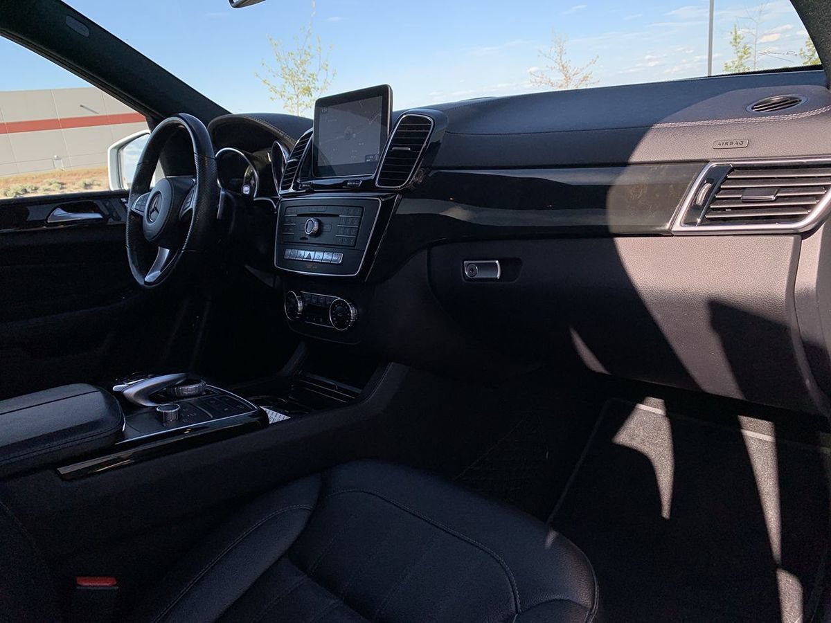 Used 2019 Mercedes-Benz GLS 450 4MATIC image 36