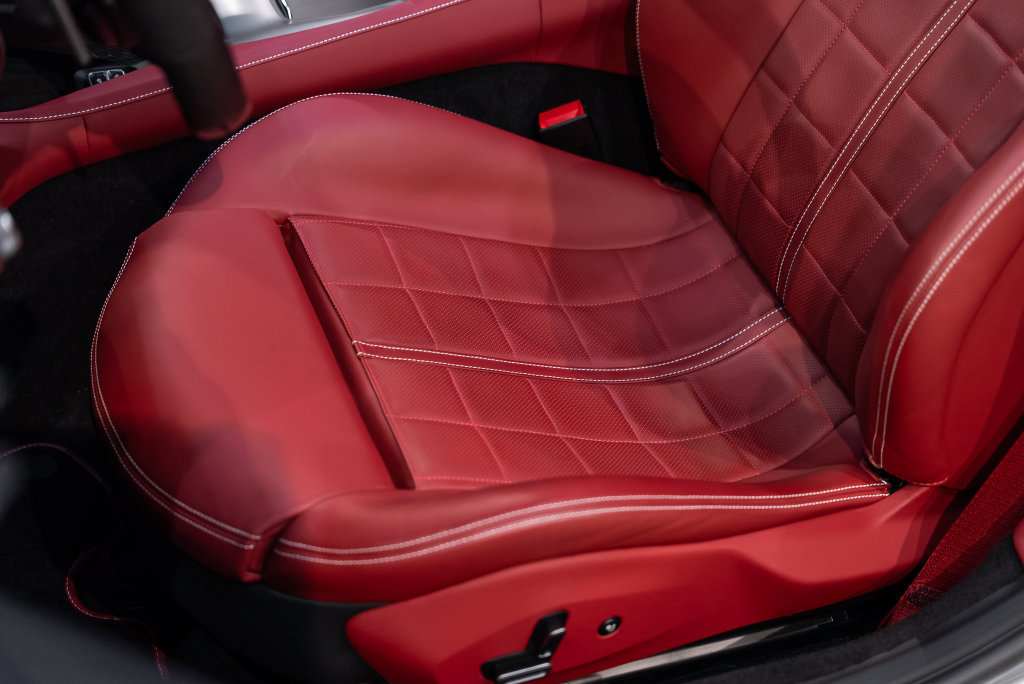 Certified 2022 Ferrari Portofino M RWD image 24