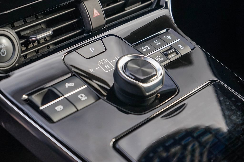 Certified 2023 Subaru Solterra Limited image 22