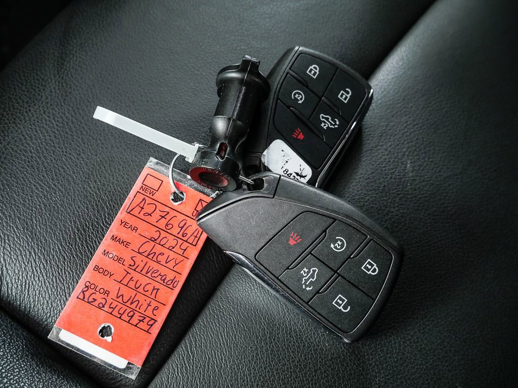 Used 2024 Chevrolet Silverado 1500 LT Trail Boss w/ Convenience Package II image 36